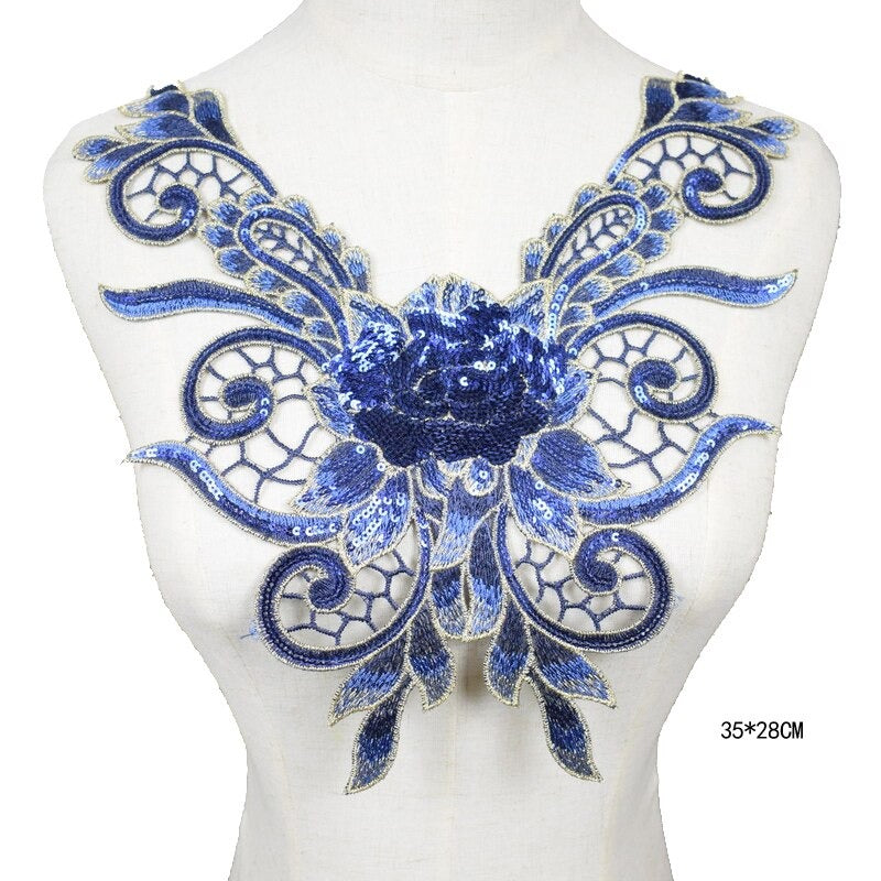 Cache décolleté en tissu brodé bleu 6