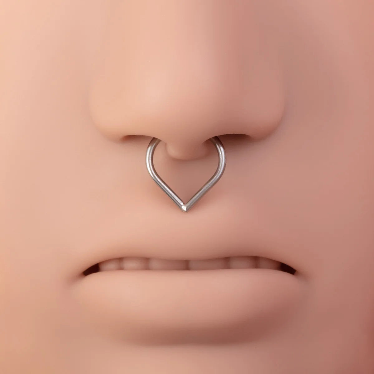Faux Piercing Septum en Cœur pour le Nez