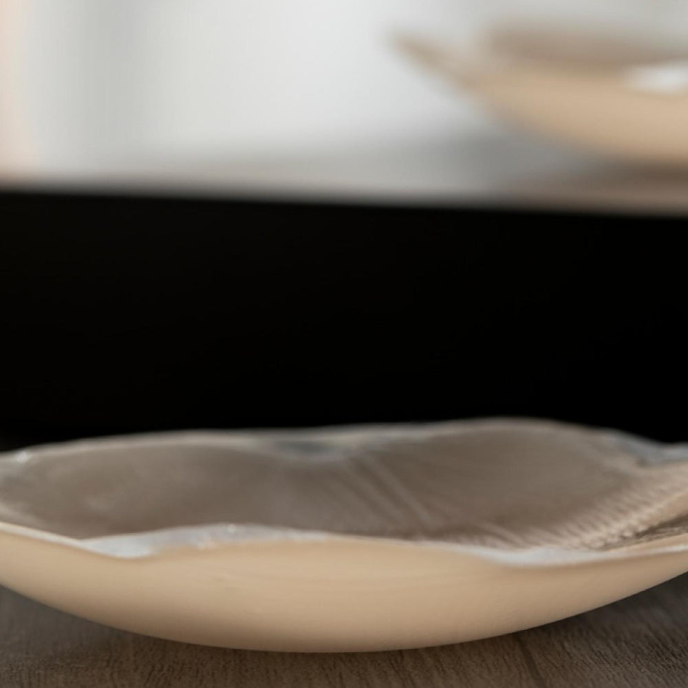 Pétale incurvée prenant la forme des seins