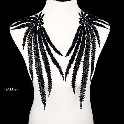 Cache décolleté en collier de dentelle brodé - 24