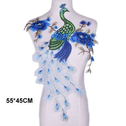 Cache décolleté en tissu brodé bleu 14