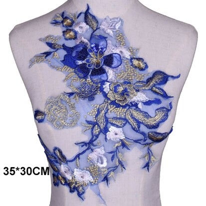 Cache décolleté en tissu brodé bleu 12