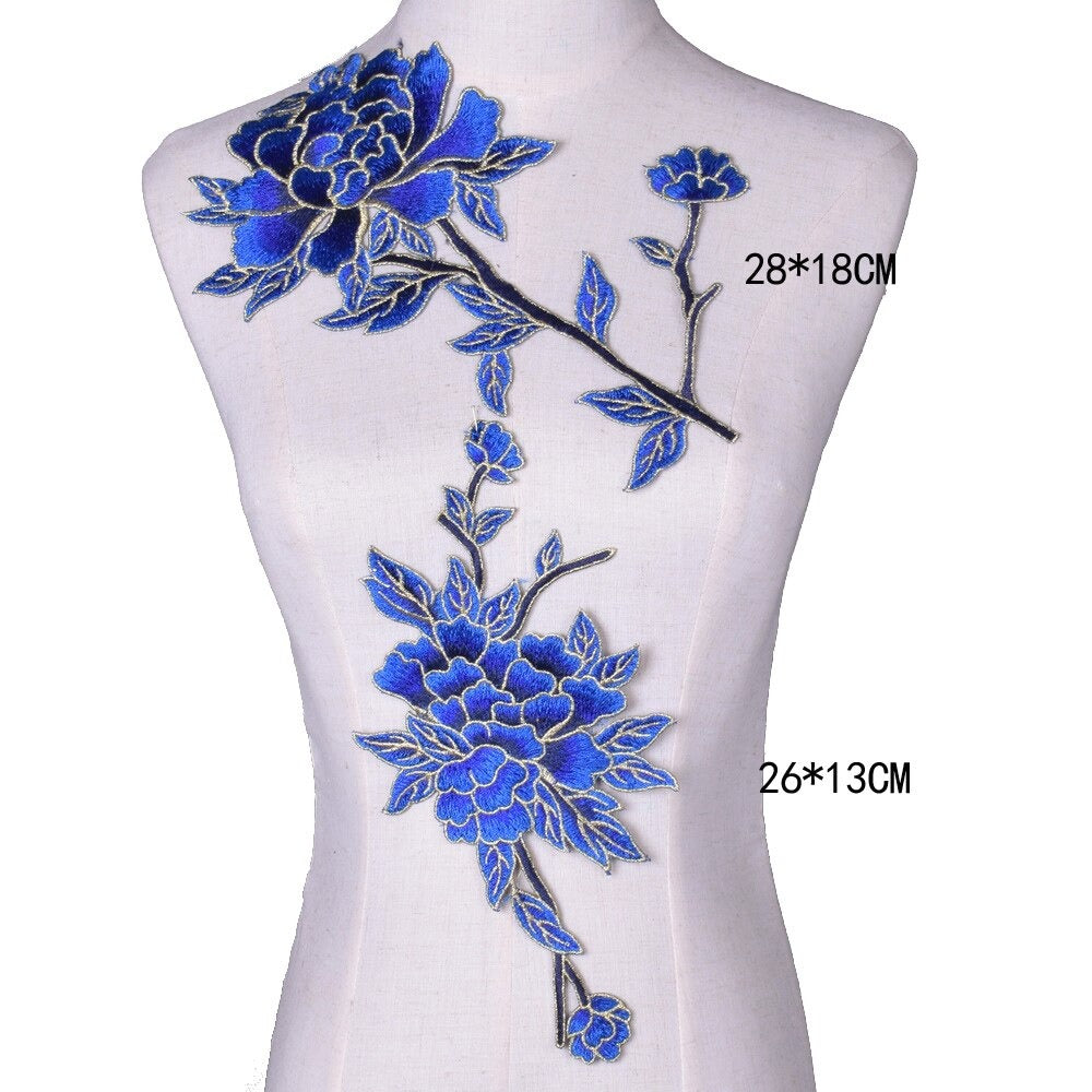 Cache décolleté en tissu brodé bleu 4