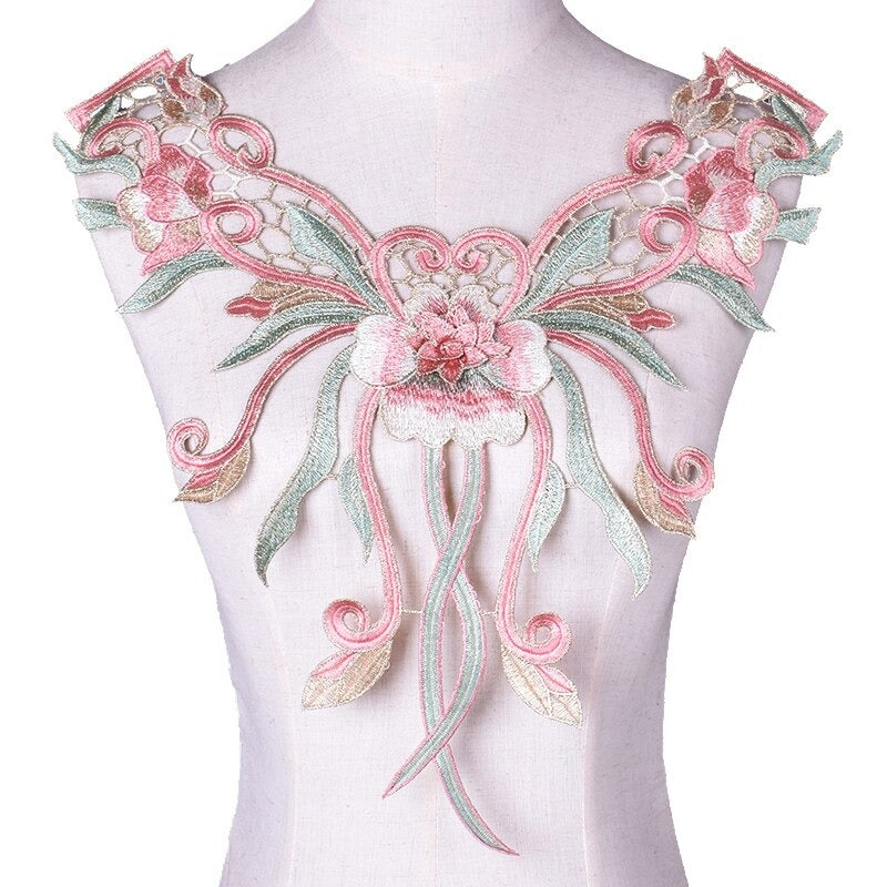 Cache décolleté en tissu brodé en fleur 28