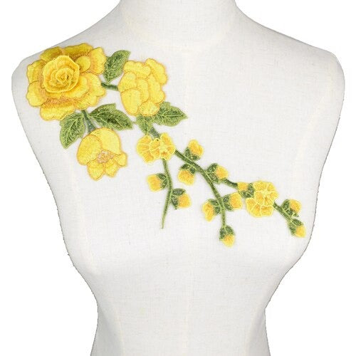 Cache décolleté en tissu brodé en fleur 19