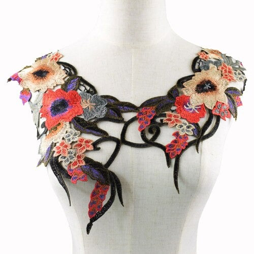 Cache décolleté en tissu brodé en fleur 16