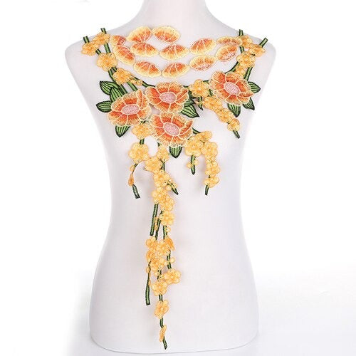 Cache décolleté en tissu brodé en fleur 29